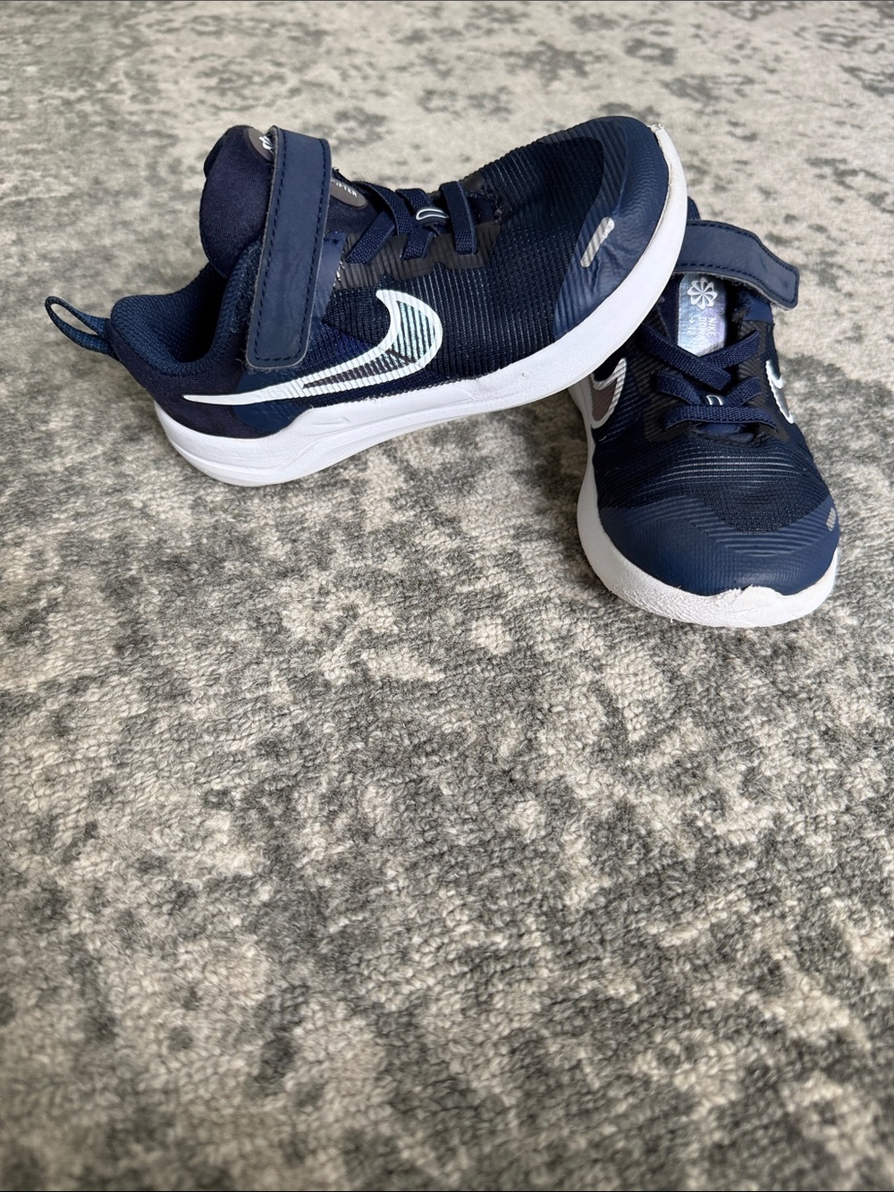 Nike Kids Navy and White velcro Sneakers toddler size 9